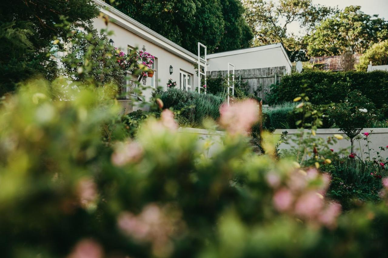 Bed and Breakfast Cornerstone Manor Grahamstown Exterior foto